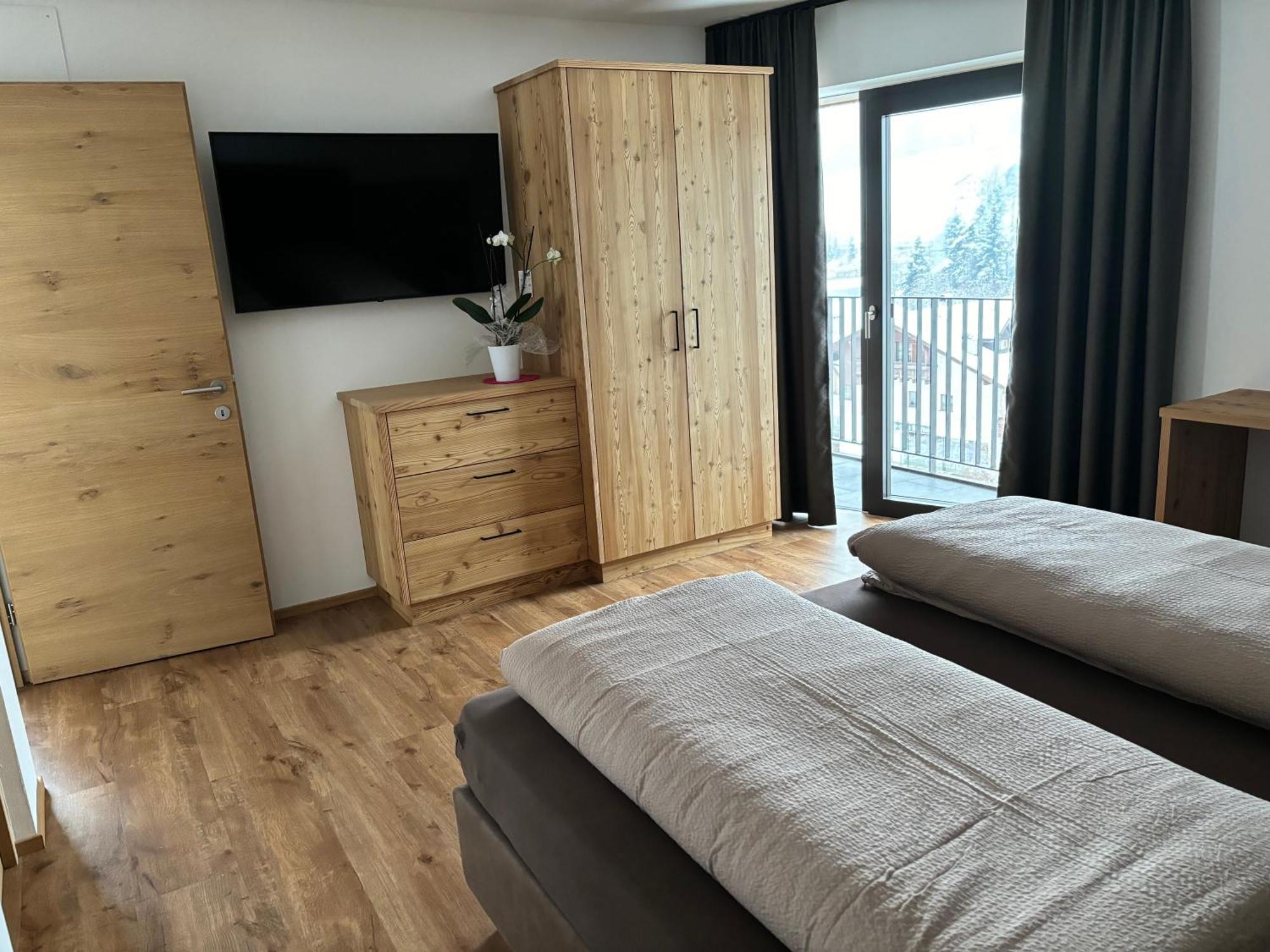 אורטיסיי Appartements Pedescin מראה חיצוני תמונה