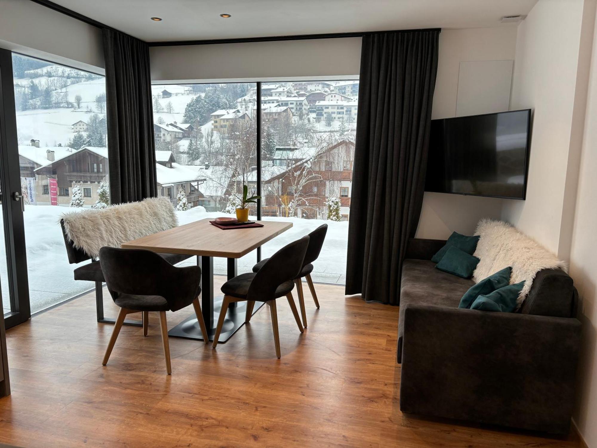 אורטיסיי Appartements Pedescin מראה חיצוני תמונה